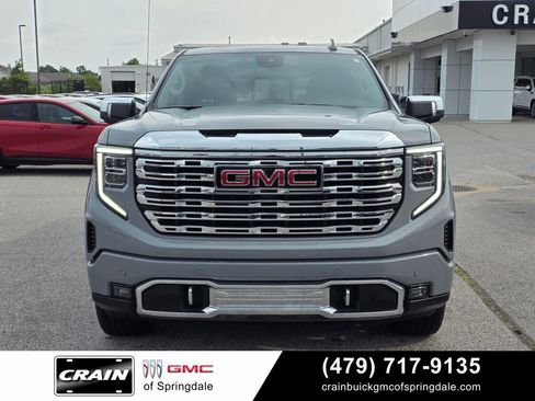 Used 2025 GMC Sierra 1500 Denali AWD/4WD image 2