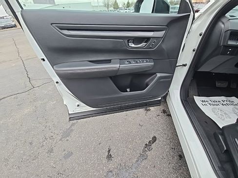 Used 2025 Honda CR-V Sport-L image 11