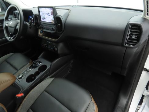 Used 2024 Ford Bronco Sport Outer Banks w/ Tech Package image 17