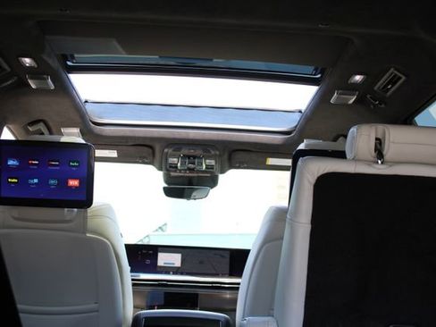 Used 2025 Cadillac Escalade Sport Platinum AWD/4WD image 57