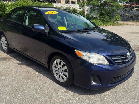 Used 2013 Toyota Corolla LE FWD image 3