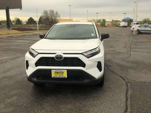 Used 2025 Toyota RAV4 LE AWD/4WD image 3