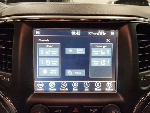 Used 2018 Jeep Grand Cherokee Overland image 17