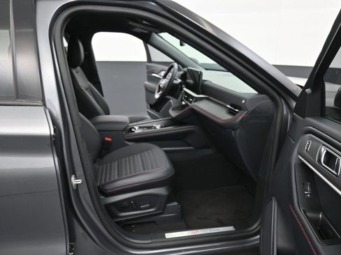 New 2025 Ford Explorer ST-Line w/ Premium Package image 10