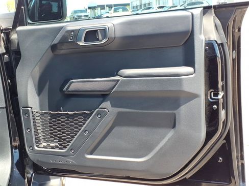 Used 2025 Ford Bronco Outer Banks AWD/4WD image 14