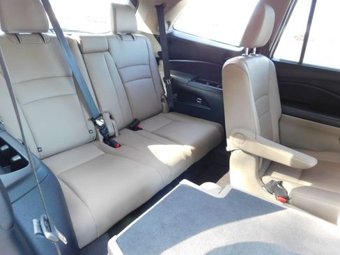 Used 2017 Honda Pilot Elite image 5