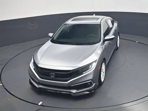 Used 2019 Honda Civic EX image 32