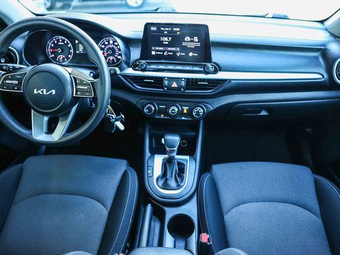 Used 2022 Kia Forte LXS image 16