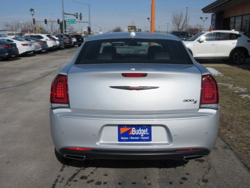 Used 2023 Chrysler 300 S w/ Comfort Group image 4