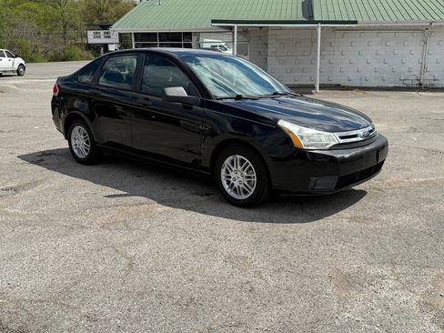 Used 2010 Ford Focus SE image 9