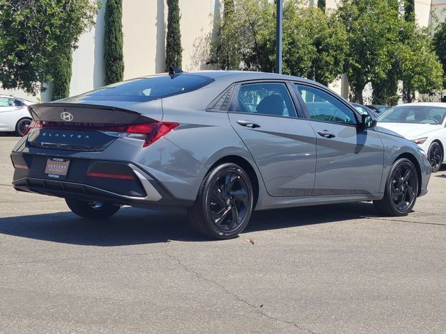 New 2026 Hyundai Elantra SEL Sport FWD image 4