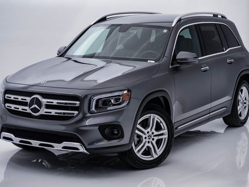 Used 2020 Mercedes-Benz GLB 250 4MATIC image 3