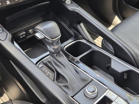 Certified 2024 Kia Telluride S w/ S Sunroof Package FWD image 9