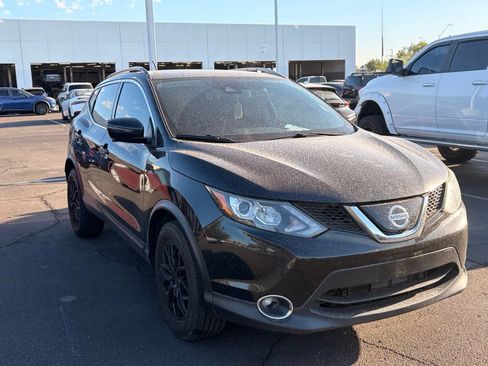Used 2018 Nissan Rogue Sport SL w/ SL Premium Package AWD/4WD image 4