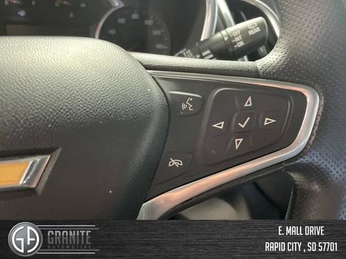 Used 2022 Chevrolet Equinox LT AWD/4WD image 32