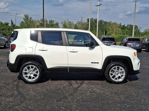 Used 2023 Jeep Renegade Latitude AWD/4WD image 25