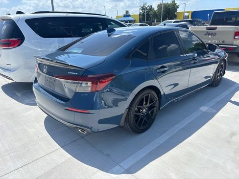 Used 2025 Honda Civic Sport image 4