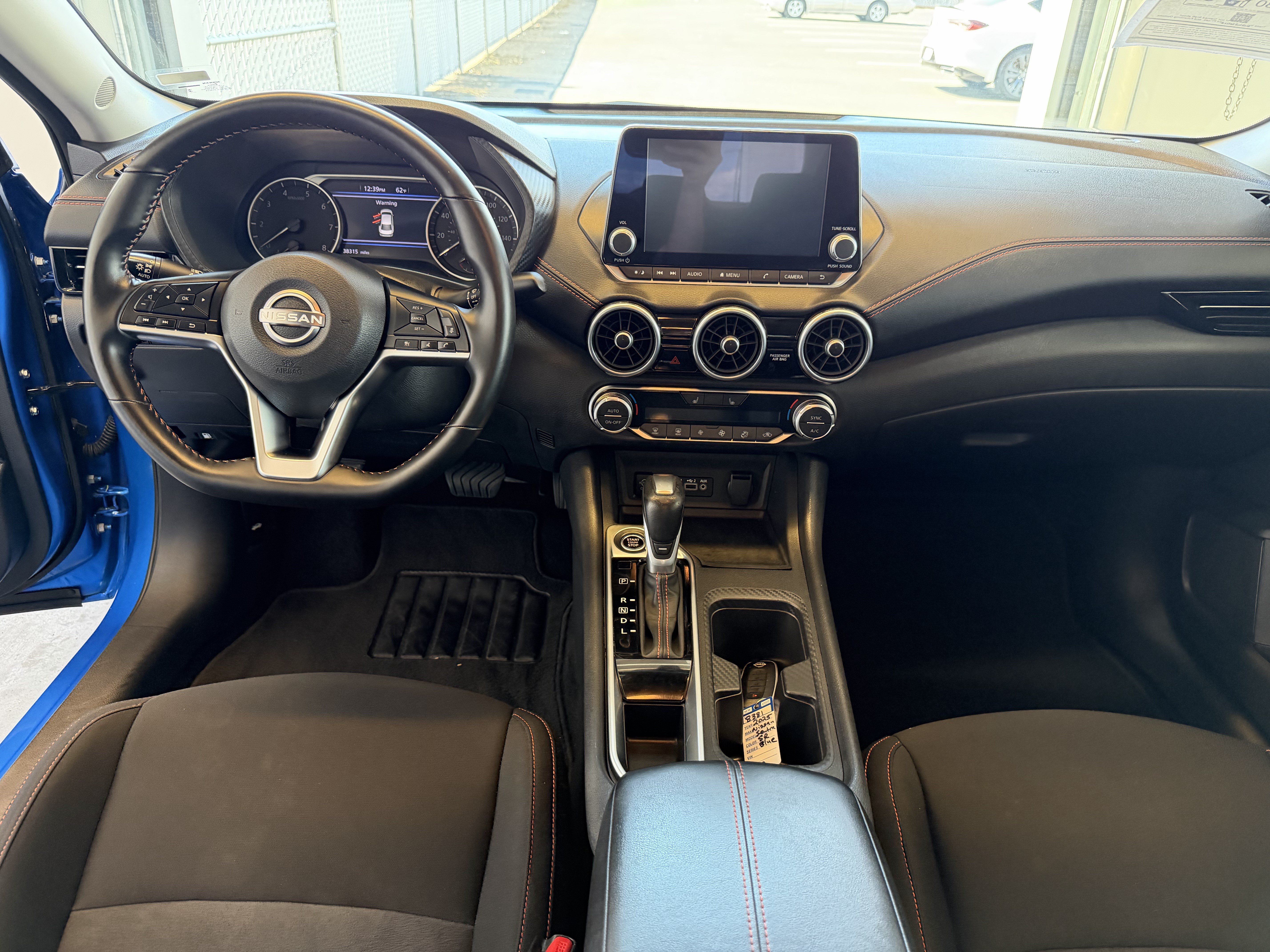 Used 2025 Nissan Sentra SR FWD image 10