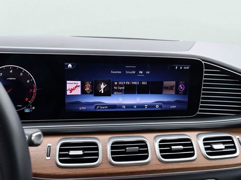 Used 2025 Mercedes-Benz GLE 350 4MATIC image 23