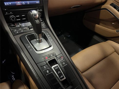 Certified 2019 Porsche 911 Turbo image 19