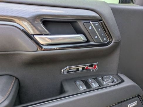 Used 2025 GMC Sierra 1500 AT4 w/ AT4 Premium Package AWD/4WD image 24