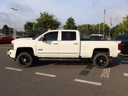Used 2019 Chevrolet Silverado 2500 High Country w/ Duramax Plus Package AWD/4WD image 7