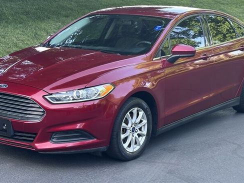 Used 2016 Ford Fusion S FWD image 2