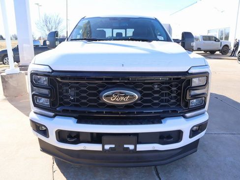 New 2026 Ford F250 Lariat w/ Black Appearance Package AWD/4WD image 11