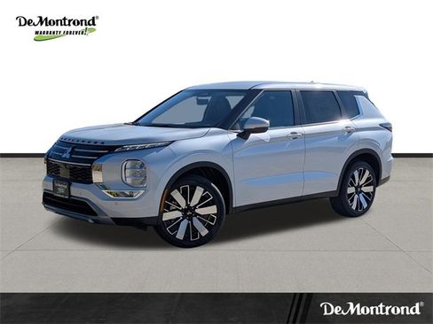 New 2025 Mitsubishi Outlander SE image 1
