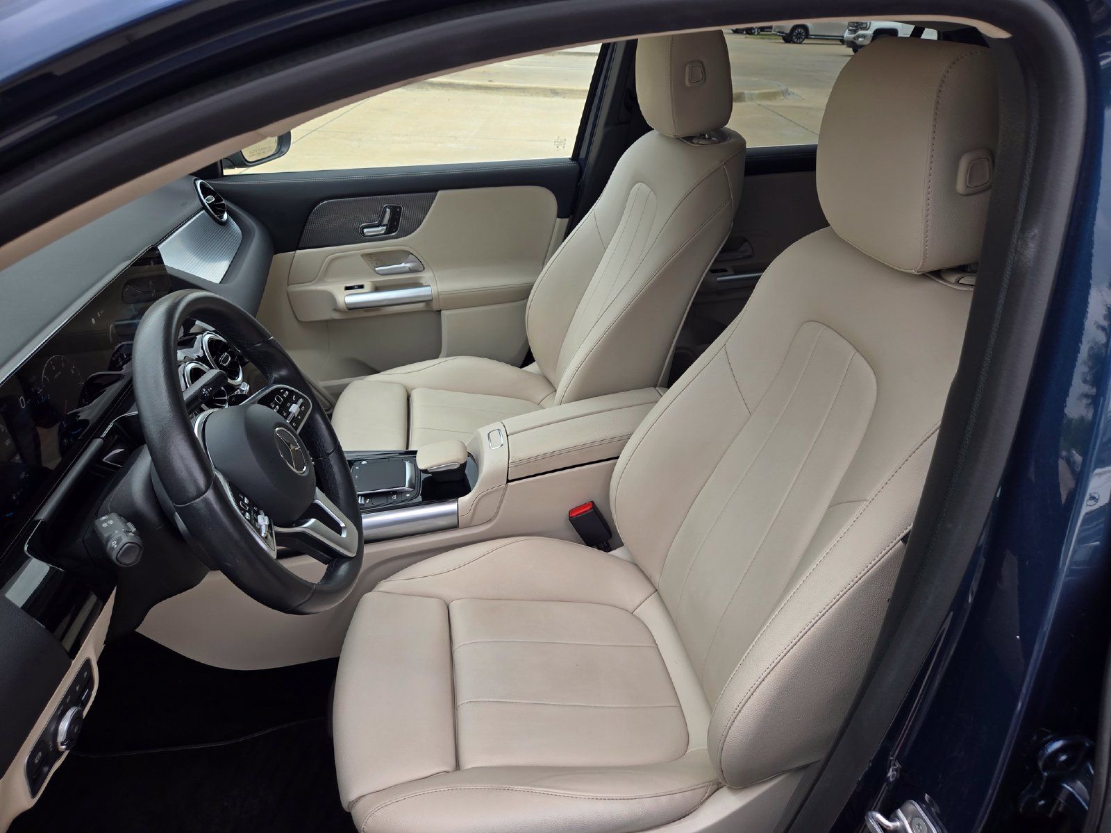 Used 2023 Mercedes-Benz GLA 250 image 23