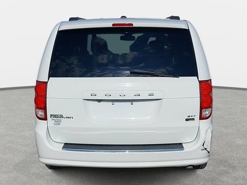 Used 2019 Dodge Grand Caravan SXT FWD image 6