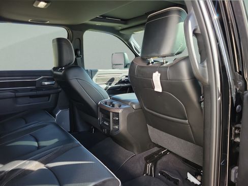 Used 2025 RAM 2500 Laramie AWD/4WD image 27