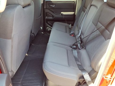 Used 2025 Nissan Frontier SV RWD image 13