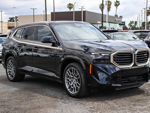 Used 2023 BMW XM AWD/4WD image 3