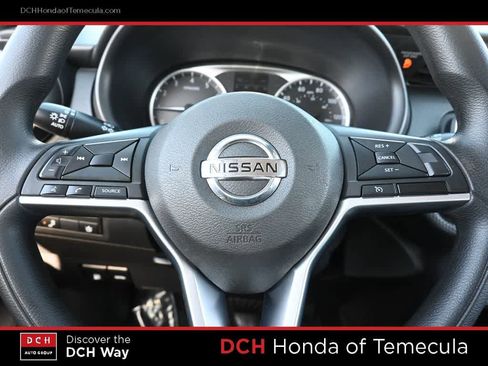Used 2021 Nissan Kicks S FWD image 9