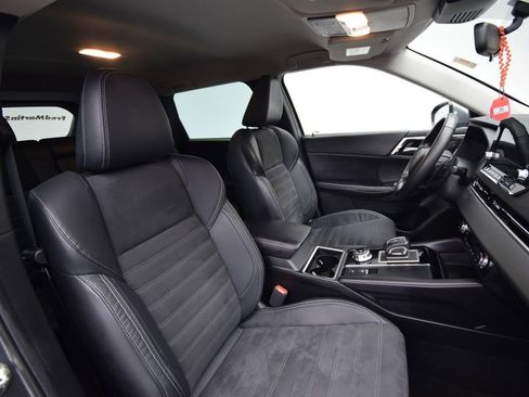 Used 2022 Mitsubishi Outlander SE image 19