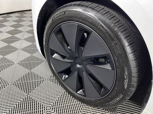 Used 2024 Tesla Model 3 Standard Range RWD image 10