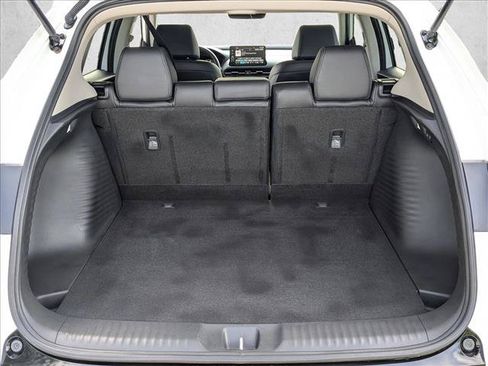 Used 2025 Honda HR-V EX-L image 6
