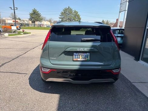 Used 2023 Kia Niro Wave w/ Wave Preserve Package FWD image 7