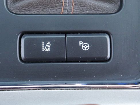 Used 2018 Ford F150 King Ranch w/ Equipment Group 601A Luxury AWD/4WD image 55