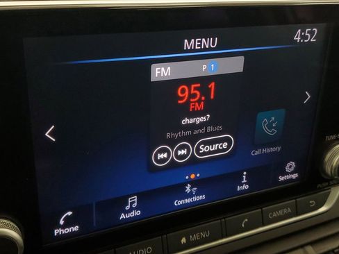 Used 2023 Nissan Altima 2.5 SV image 17