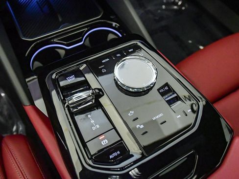 Used 2025 BMW i5 M60 image 24