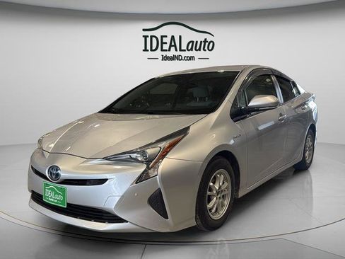 Used 2017 Toyota Prius Three image 13