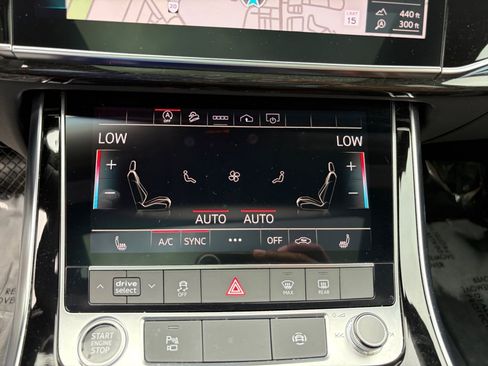 Used 2023 Audi Q7 2.0T Premium w/ Towing Package AWD/4WD image 18