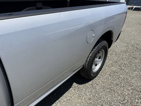 Used 2018 RAM 1500 Express RWD image 14