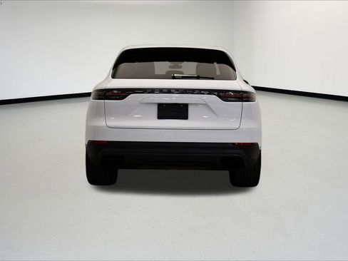 Used 2022 Porsche Cayenne image 6