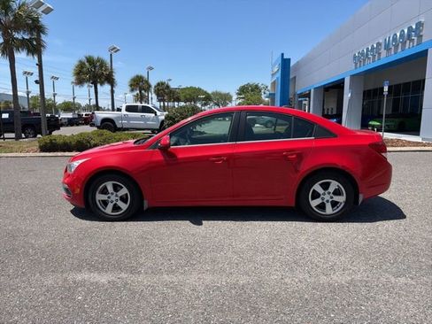 Used 2016 Chevrolet Cruze LT w/ Technology Package image 4