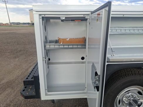 Used 2024 Ford F350 XL w/ Snow Plow Prep Package image 8