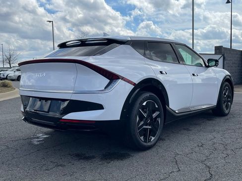 New 2025 Kia EV6 Wind image 8