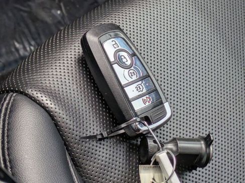 Certified 2022 Lincoln Nautilus Reserve w/ Equipment Group 201A image 30